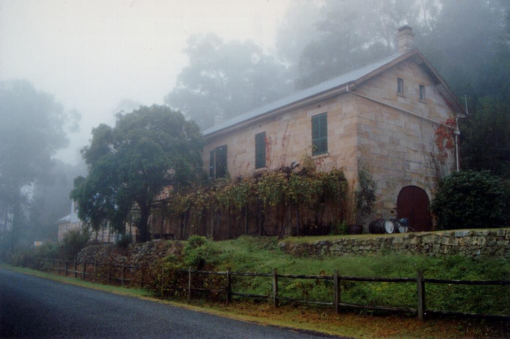 Tizzana Winery Bed And Breakfast Sackville Reach Exterior photo